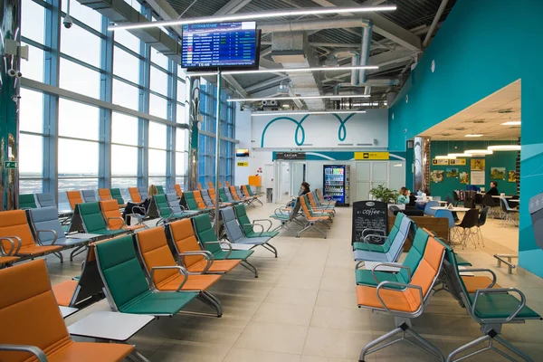 Volgograd, Rusko - listopad 4. 2016. čekárna na letišti v letiště Gumrak — Stock fotografie
