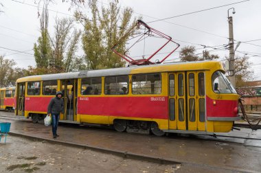 Volgograd, Rusya Federasyonu - Kasım 01. 2016. traktör fabrikası istasyonunda yüksek hızlı tramvay