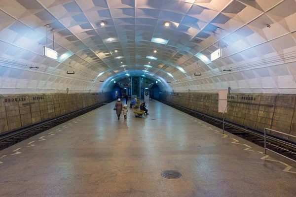 Volgograd, Rússia - 01 de novembro. 2016. Lenin Square - estação de eléctrico subterrânea de alta velocidade — Fotografia de Stock