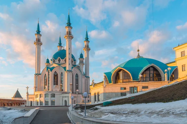 Kazan Kremlin, günbatımı, Tataristan, Rusya kul-ı Şerif Camii — Stok fotoğraf