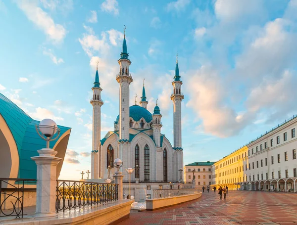 Вид на мечеть Кул-Шариф на закате. Russia, Krasnodar — стоковое фото