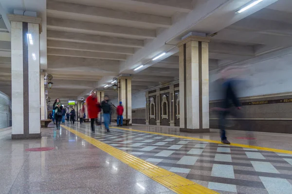 Kazan, Rússia - 25 de março de 2017. Interior da estação de metro Sukonnaya sloboda — Fotografia de Stock