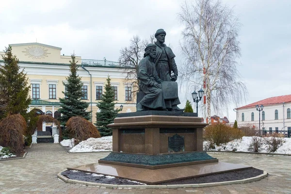 Kazán, Rusia - Mar 26.2017. Monumento al arquitecto del Kremlin de Kazán —  Fotos de Stock