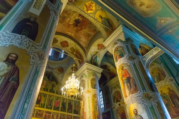 Kazan, Rússia - 26 de março de 2017. O interior da Catedral da Anunciação no Kremlin . — Fotografia de Stock