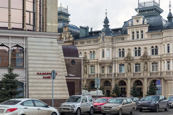 Kazan, Russie - 28 mars 2017. Maisons d'élite sur Kasatkin Street — Photo