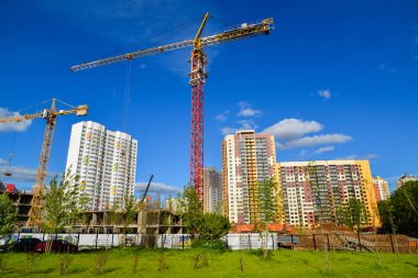 Moskova, Rusya inşaat sahasında inşaat vinç