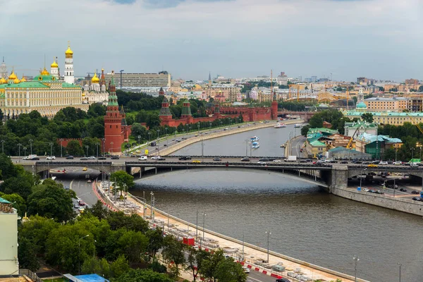 Veduta del Cremlino e del fiume Mosca, Russia — Foto Stock