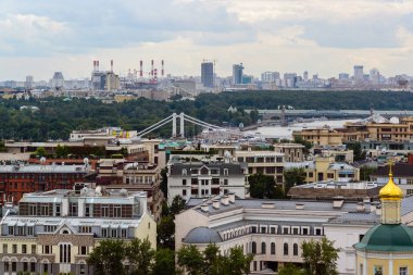 Moskova, Rusya - Temmuz 25.2017. Şehir Merkezi ve Kırım köprü manzara