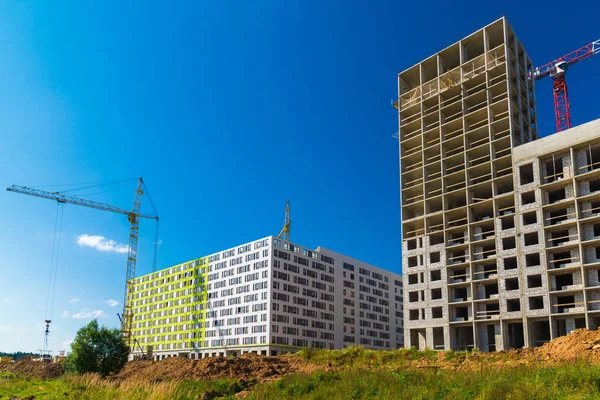 Construction of residential buildings in Moscow, Russia — Stock Photo, Image