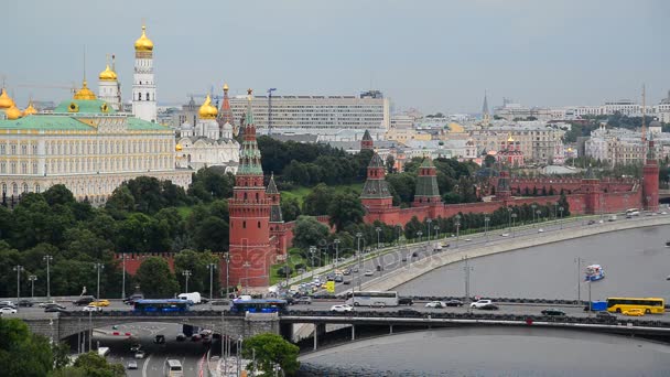 Utsikt över Kreml och floden Moskva, Ryssland — Stockvideo