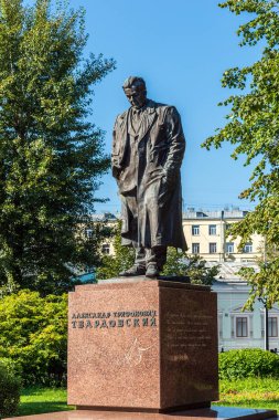 Moskova, Rusya - Ağustos 31.2017. Şair Tvardovsky Strastnoy Bulvarı'nda anıt