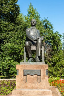 Moskova, Rusya - Ağustos 31.2017. Besteci Rachmaninov Strastnoy Bulvarı'nda anıt