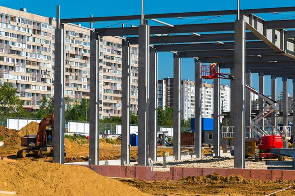 Moscow, Russia - September 01.2017. Construction of shopping center in Zelenograd — Stock Photo, Image