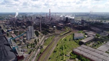 Lipetsk, Rusya Federasyonu - 11 Temmuz. 2017: Metalurji tesisi Nlmk grup. Yükseklikten genel görünümü