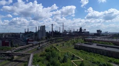 Lipetsk, Rusya Federasyonu - 11 Temmuz. 2017: Metalurji tesisi Nlmk grup. Yükseklikten genel görünümü