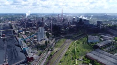 Lipetsk, Rusya Federasyonu - 11 Temmuz. 2017: Metalurji tesisi Nlmk grup. Yükseklikten genel görünümü