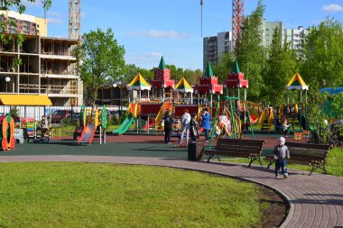 Khimki, Rusya Federasyonu - 30.2017 olabilir. Çocuk Parkı çevre shore karmaşık oyun