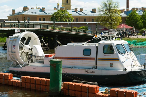 St. petersburg, russland - juni 04.2017. rettungsboot ministerium für notfälle — Stockfoto