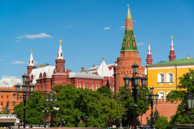 Moscow, Rusya Federasyonu - 14 Mayıs. 2016. Manezhnaya Meydanı'na Kremlin görünümünü