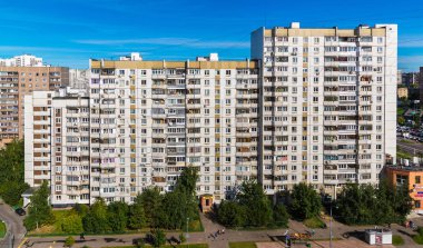 Moskova, Rusya - 20 Eylül. 2017. tipik paneli evi, Zelenograd yönetim bölgesinde