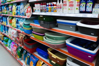 Zelenograd, Rusya Federasyonu - 15 Eylül. 2017. hayvan bakım ürünleri evde beslenen hayvan içinde alışveriş merkezi Panfilov dört paws depolamak