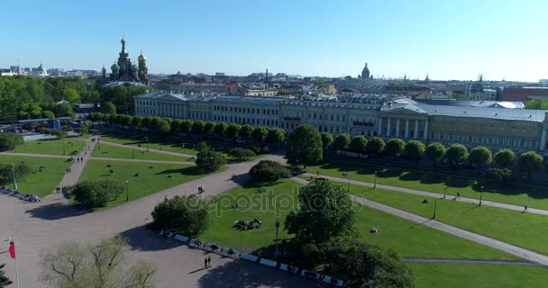 San Petersburgo, Rusia 4 de junio. 2017. Vista superior del Campo de Marte y la Iglesia del Salvador en Sangre — Vídeos de Stock
