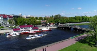 St. Petersburg, Rusya Federasyonu - Haziran 04.2017. Mitninskaya dolgu ve Kronverkskiy Boğazı görünümü