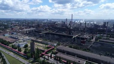 Lipetsk, Rusya - 11 Temmuz. 2017: Metalurji fabrikası NLMK Grubu. Yükseklikten görüntüle