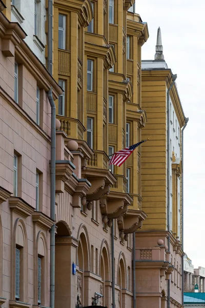 Moscou, Rússia 2 de novembro. Em 2017. Embaixada dos EUA em Novinsky Boulevard, 21 . — Fotografia de Stock