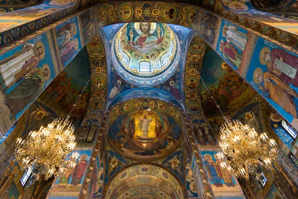 San Petersburgo, Rusia 6 de junio de 2017. Interior de la Iglesia del Salvador sobre la Sangre o Catedral de la Resurrección de Cristo — Foto de Stock