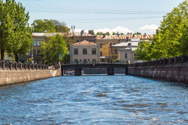 St. Petersburg, Rusya - 4 Haziran 2017. Kryukov kanal, Smezny köprü ve psikiyatri sayı 5