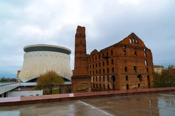 Gergardt molen - vernietigd in de slag om Stalingrad tijdens de Tweede Wereldoorlog. Volgograd, Rusland — Stockfoto