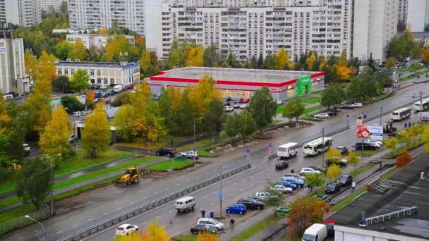 Moskva, Ryssland - 9 oktober. 2017. stadsbilden Zelenograd sovalkov i höst — Stockvideo