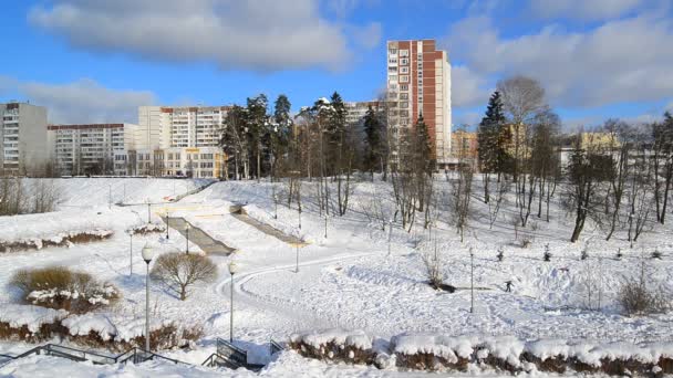 Moskou, Rusland. algemeen beeld van Zelenograd bestuurlijke eenheid in de winter — Stockvideo