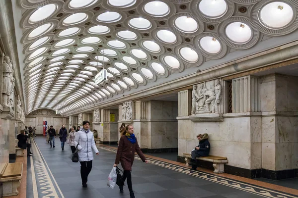 Moskva, Ryssland - 5 mars. 2016. interiör från tunnelbanestation Electrozavodskaya — Stockfoto