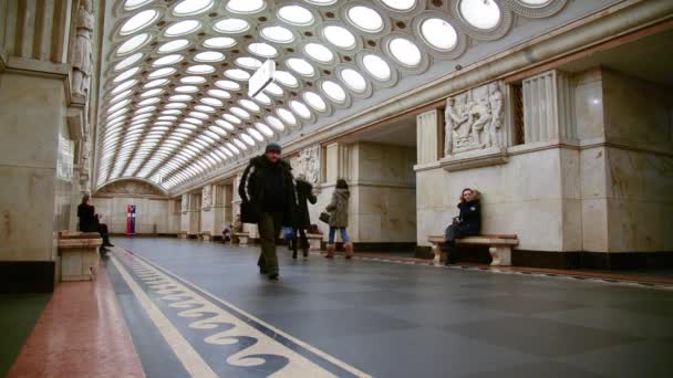 Moscow, Oroszország - március 5. 2016. belső tér metró Electrozavodskaya — Stock videók