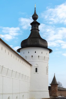 Odigitrievskaya Kulesi ve kale duvarına Rostov Veliky, Rusya Kremlin