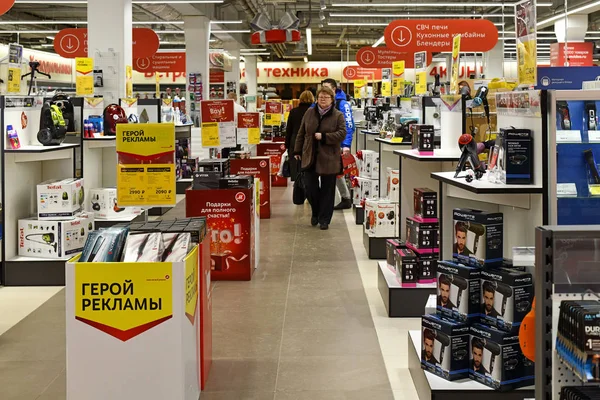 Khimki, Rusia - 08 de marzo. 2018. Dentro de la tienda Mvideo en el centro comercial Liga —  Fotos de Stock