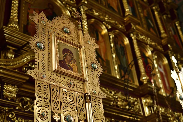 Dmitrov, Ryssland - 10 mars. 2018. Borisoglebsky manlig kloster inomhus — Stockfoto