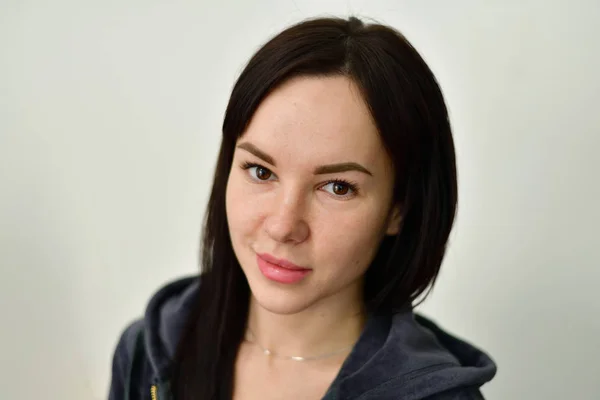 Portrait of young brunette at age 20 — Stock Photo, Image