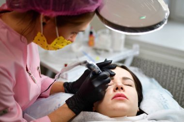 kızın yüzü için donanım Cilt Bakımı güzellik uzmanı yok