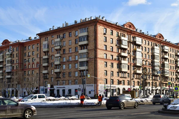 Moscou, Rússia - 17 de março. 2018. Distrito Acadêmico de Moscou e Dmitry Ulyanov Street — Fotografia de Stock