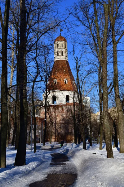 Moscou, Russie - 24 mars. 2018. Tour de sel du monastère de Simonov — Photo