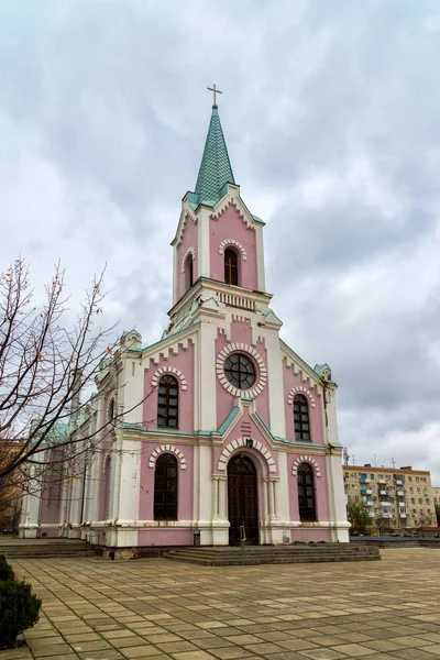 Katholische Kirche des Heiligen Nikolaus von Myra in Wolgograd, Russland — Stockfoto