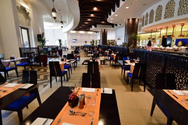 Ajman, Birleşik Arap Emirlikleri - 8 Nisan. 2018. Resort Bahi Palace Restoran