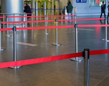 Moskova, Rusya - 4 Nisan. 2018. kemer korkulukları Vnukovo Havalimanı