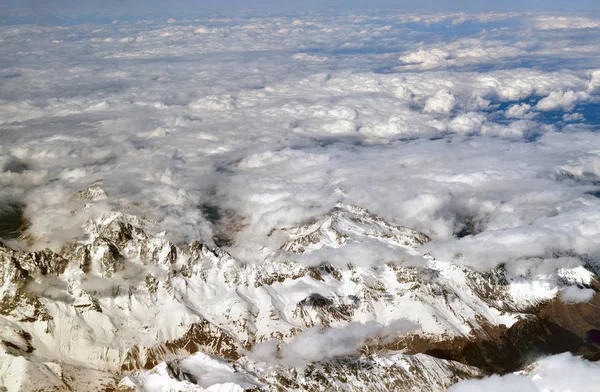 Vista delle montagne del Caucaso dall'alto — Foto Stock