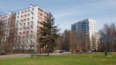 Moscow, Rusya Federasyonu-Nisan 24.2018. Restorasyon Merkezi Avenue Zelenograd sonra Sovyet inşaat evleri