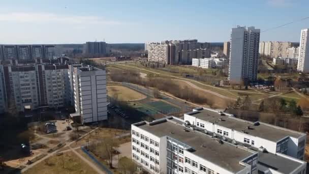 Blick von oben auf den Regierungsbezirk Zelenograd in Moskau, Russland — Stockvideo