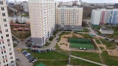 Moskova, Rusya'nın konut binasının avlusu.